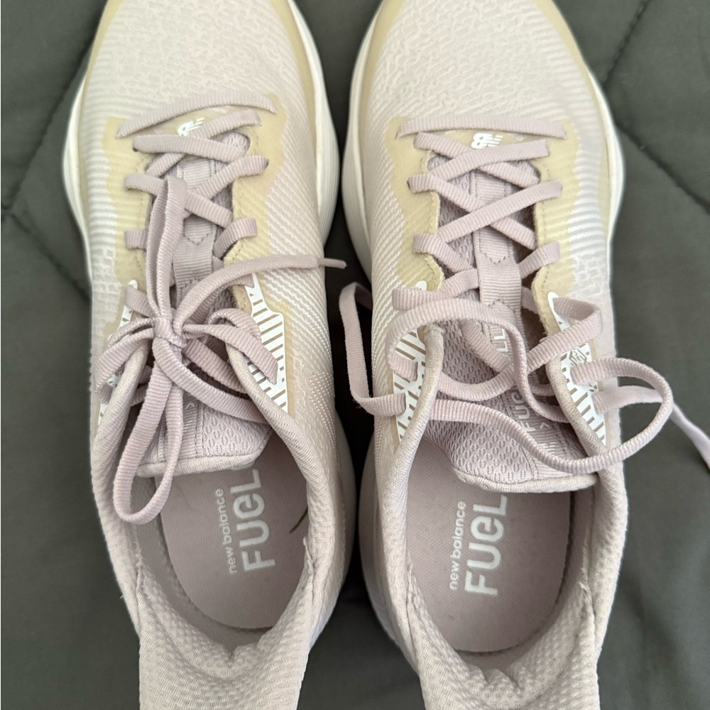 New Balance Athletic Shoes Low-Top Lace-Up